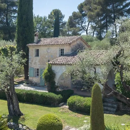 Jewel Of 280m With Infinity Pool In Absolute Calm Roquefort-les-Pins