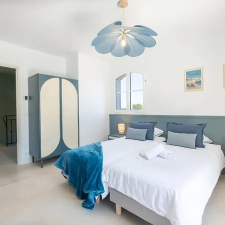 Jewel Of 280m With Infinity Pool In Absolute Calm Villa *