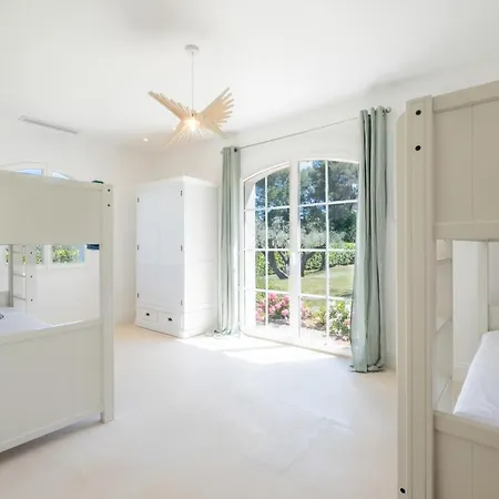 Jewel Of 280m With Infinity Pool In Absolute Calm Villa *
