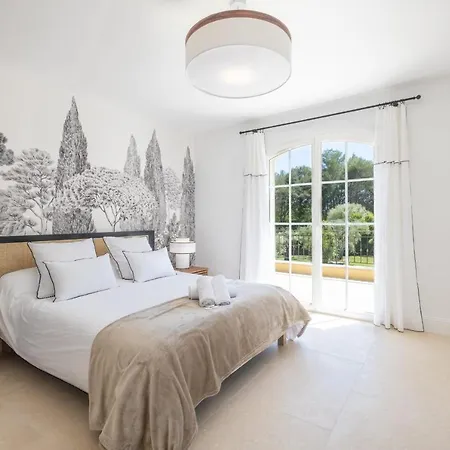 Jewel Of 280m With Infinity Pool In Absolute Calm Roquefort-les-Pins