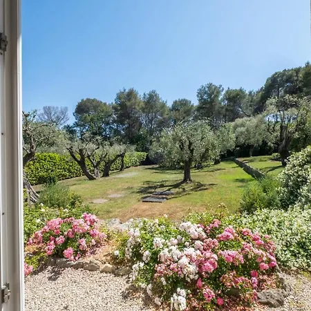 Jewel Of 280m With Infinity Pool In Absolute Calm Roquefort-les-Pins