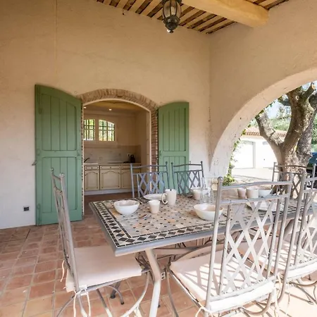 Jewel Of 280m With Infinity Pool In Absolute Calm Villa